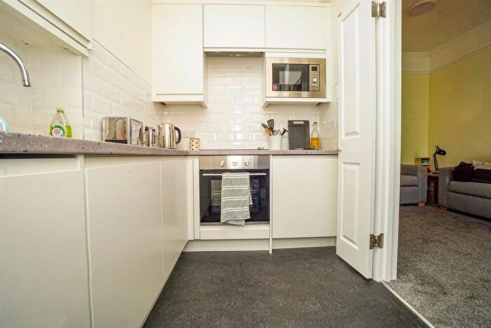 1 Bedroom Flat For Sale In Gensing Road, St. Leonards-On-Sea, TN38