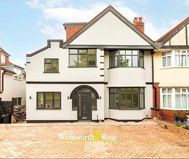 5 Bedroom Semi-Detached House For Sale In Weoley Park Road, Selly Oak, Birmingham, B29
