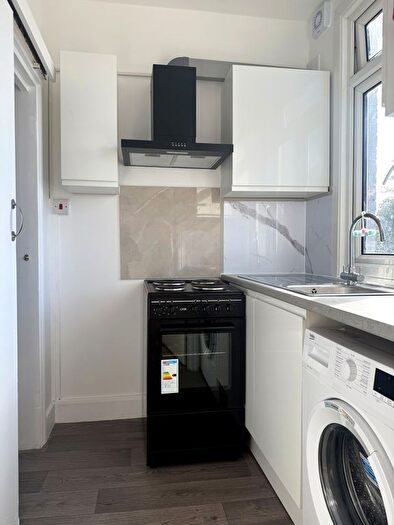 1 Bedroom Studio To Rent In Perth Road, London, N22