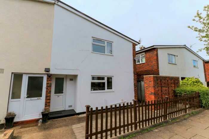 4 Bedroom Semi-Detached House To Rent In Ferndells, Hatfield, AL10