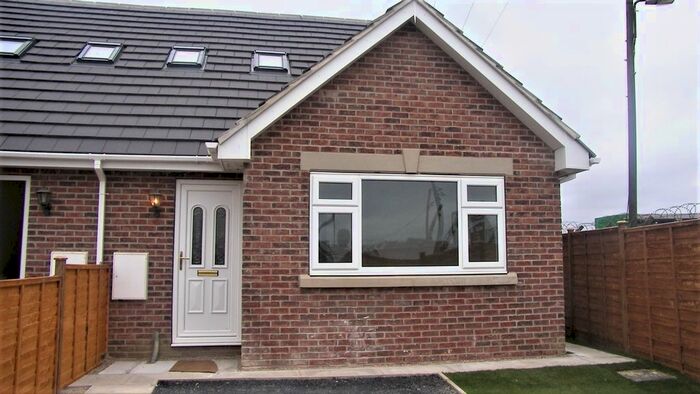 2 Bedroom Semi-Detached House To Rent In Tinker Lane, Hoyland Common, S74