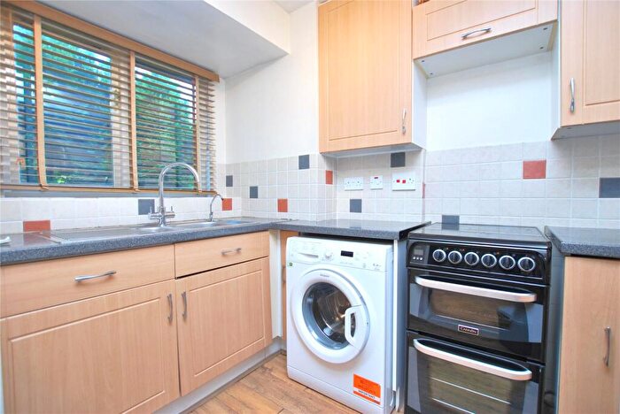 1 Bedroom Terraced House To Rent In Weybrook Drive, Guildford, Surrey, GU4