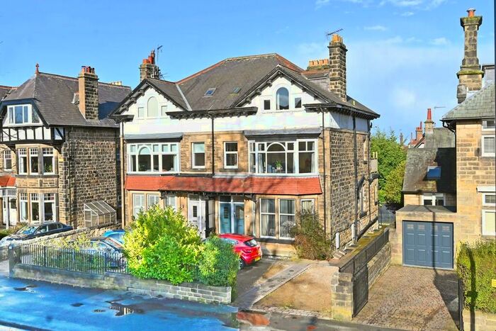 2 Bedroom Apartment To Rent In Leeds Road, Harrogate, HG2