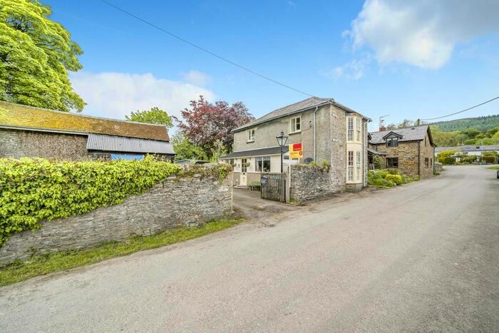 2 Bedroom Detached House For Sale In New Radnor, Presteigne, LD8