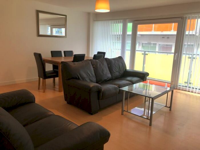 2 Bedroom Duplex To Rent In Concord Street, Leeds, LS2