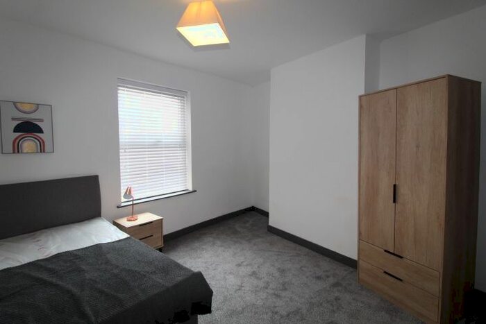 5 Bedroom Terraced House To Rent In Reynoldson Street, Hull, HU5