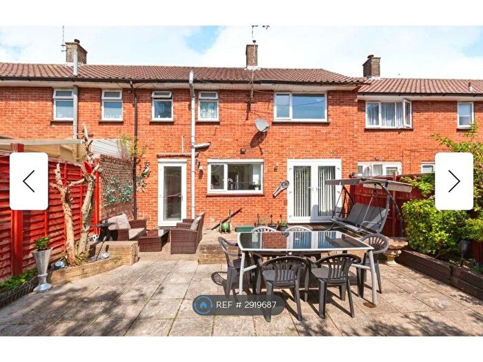 3 Bedroom Terraced House To Rent In Bullbrook Drive, Bracknell, RG12