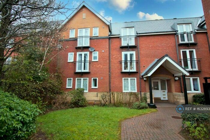 2 Bedroom Flat To Rent In Barquentine Place, Cardiff, CF10