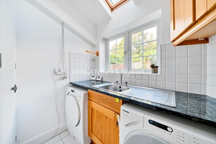4 Bedroom House To Rent In Fitzwarren Gardens London, N19