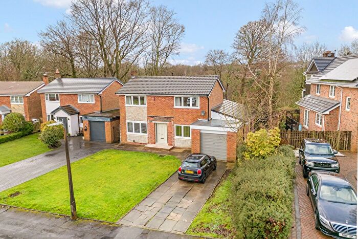 3 Bedroom Detached House For Sale In Ashdene Crescent, Bradshaw, Bolton, BL2