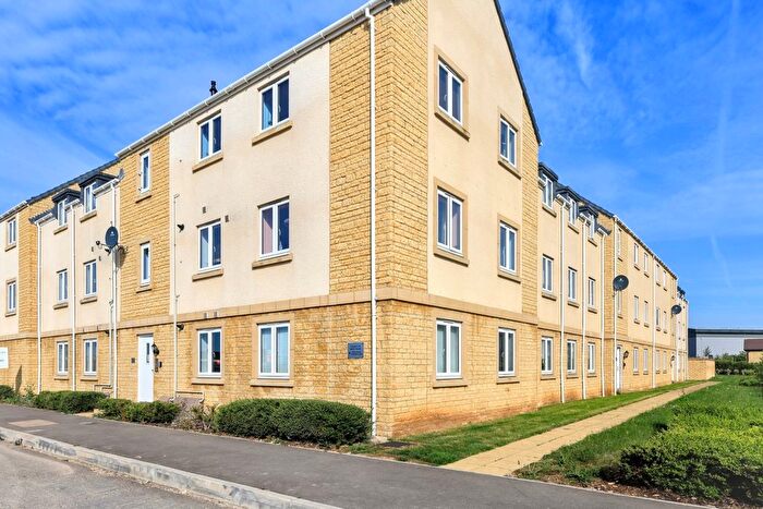 2 Bedroom Flat For Sale In Flat Merlin House, Centenary Way, Witney, OX29