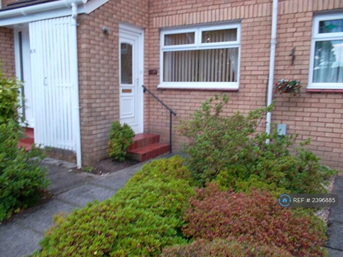 2 Bedroom Flat To Rent In Muirkirk Drive, Glasgow, G13