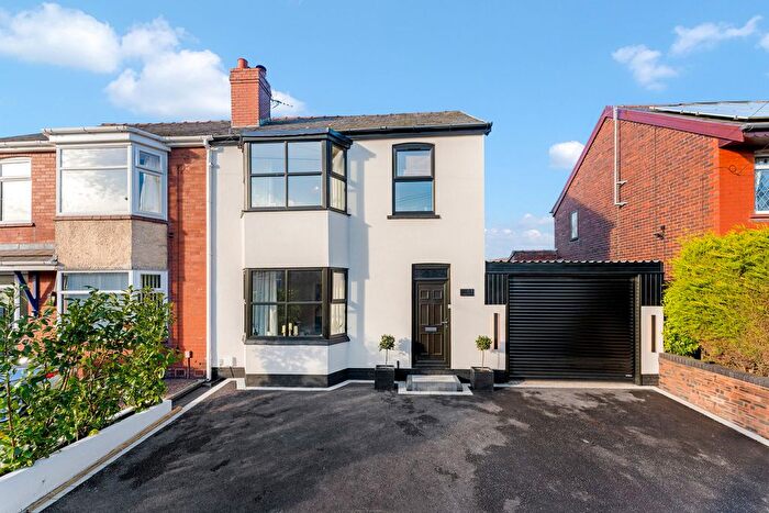3 Bedroom Semi Detached House For Sale In Wigan Lower Road, Wigan, WN6