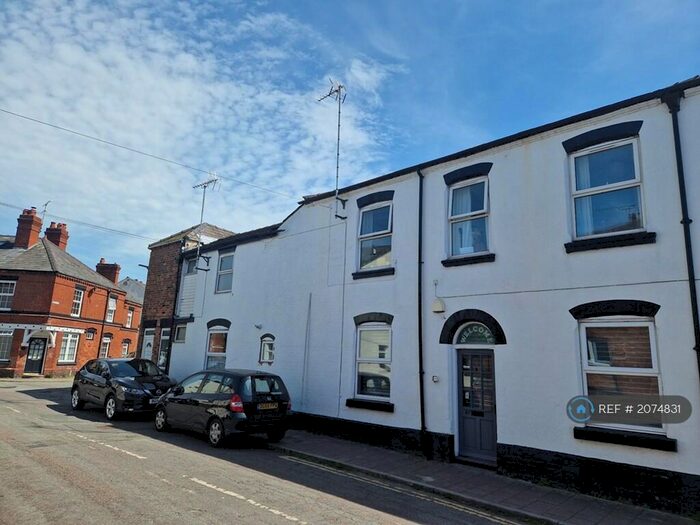 2 Bedroom Flat To Rent In Cecil Street, Chester, CH3