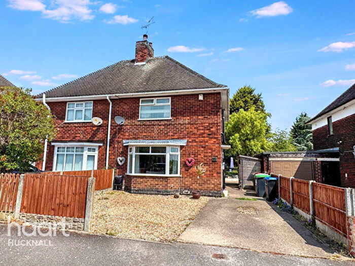 3 Bedroom Semi-Detached House For Sale In Longhill Rise, Nottingham, NG15