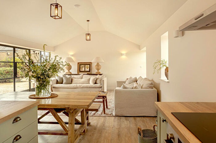 2 Bedroom Link Detached House For Sale In Honington Shipston-on-Stour, Warwickshire, CV36
