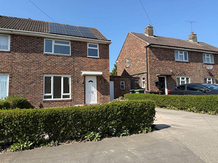3 Bedroom Semi-Detached House For Sale In Greyling Close, Lincoln, LN1