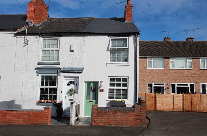 2 Bedroom Semi-Detached House To Rent In New Road, Studley, B80