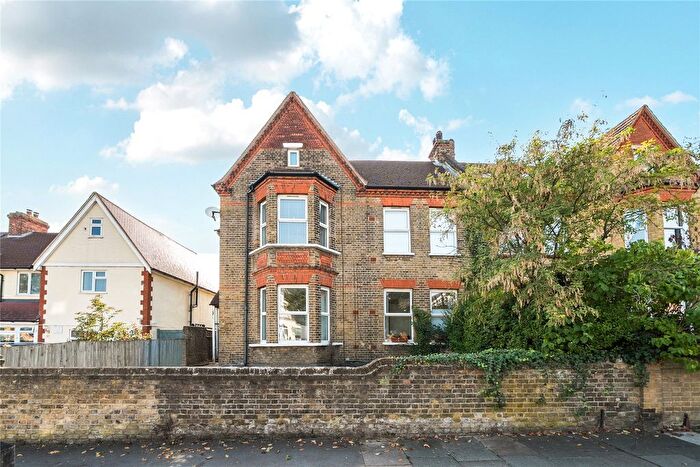 2 Bedroom Flat For Sale In Southwood Road, London, SE9