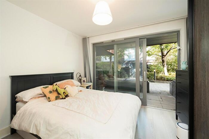 1 Bedroom Flat For Sale In Mansford Street, London, E2