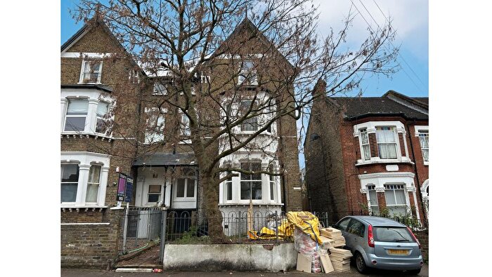 2 Bedroom Flat For Sale In C Allfarthing Lane, Wandsworth, London, SW18