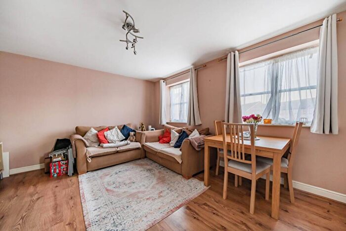 2 Bedroom Flat To Rent In Thyme Close, Kidbrooke, London, SE3