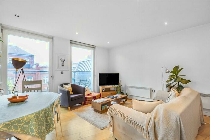 2 Bedroom Apartment To Rent In Brewhouse Yard, London, EC1V