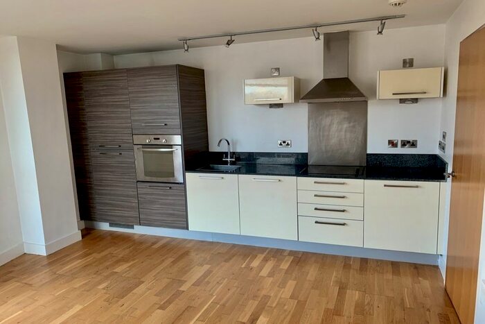 2 Bedroom Flat To Rent In North Bank, Sheffield, South Yorkshire, S3