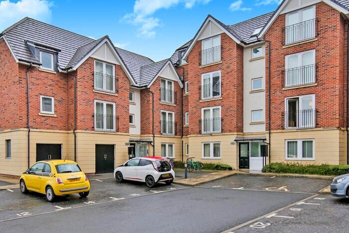 2 Bedroom Flat To Rent In Shepherds Court, Gilesgate, Durham, DH1