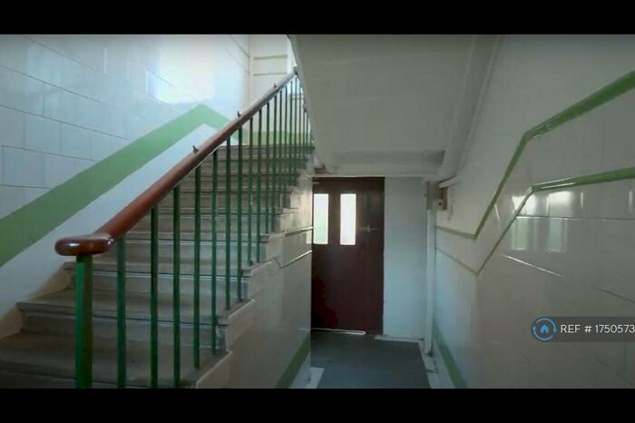 3 Bedroom Flat To Rent In Penrith Drive, Glasgow, G12