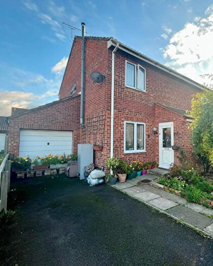 3 Bedroom Semi Detached House For Sale In Fleetwood Court, Swindon, Wiltshire, SN5