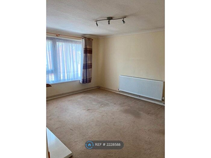 1 Bedroom Flat To Rent In Pengarth Road, Bexley, DA5