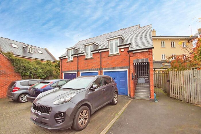 1 Bedroom Apartment To Rent In Campriano Drive, Warwick, CV34
