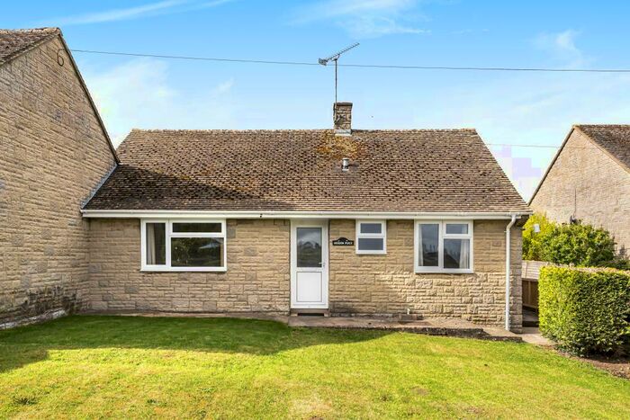 3 Bedroom Semi-Detached Bungalow To Rent In Churchill, Chipping Norton, OX7