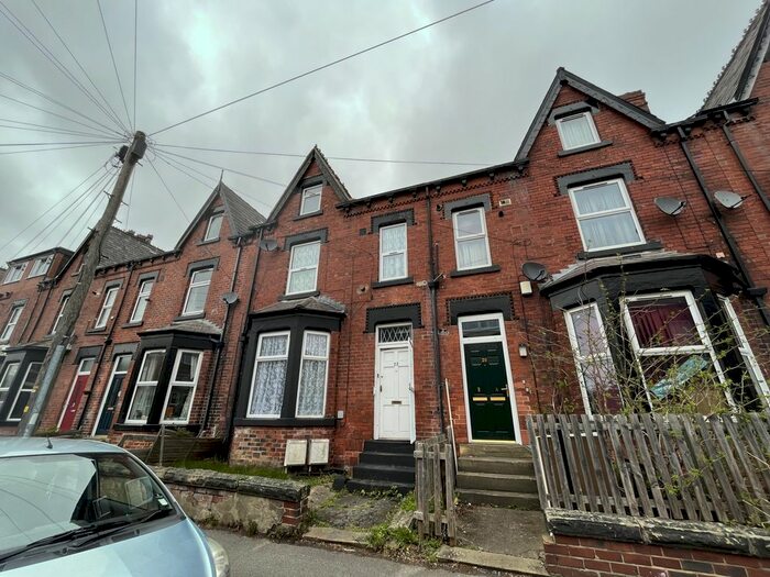 1 Bedroom Flat To Rent In Sholebroke Mount, Leeds, West Yorkshire, LS7