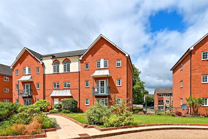 2 Bedroom Flat To Rent In St. Leonards Road, Windsor, Berkshire, SL4