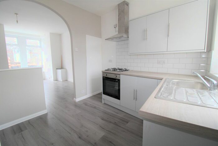 3 Bedroom End Of Terrace House To Rent In Brithweunydd Road, Trealaw, Tonypandy, CF40