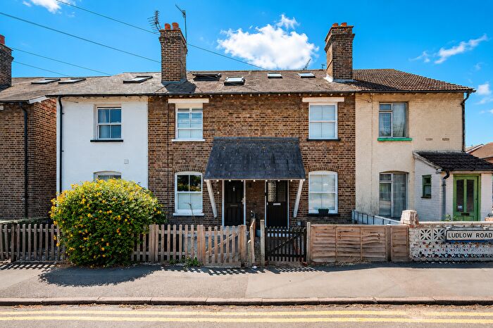 3 Bedroom Terraced House For Sale In Ludlow Road, Guildford, GU2