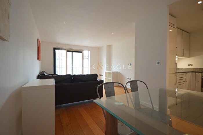 2 Bedroom Flat To Rent In Western Gateway, London, Greater London., E16