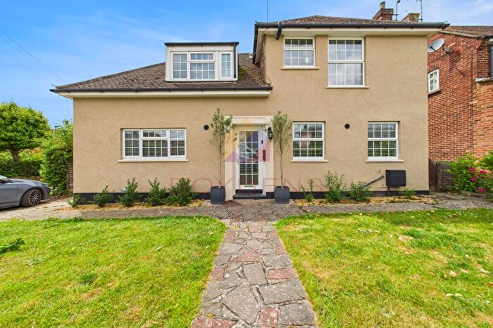 4 Bedroom Terraced House To Rent In Pines Road, Chelmsford, CM1