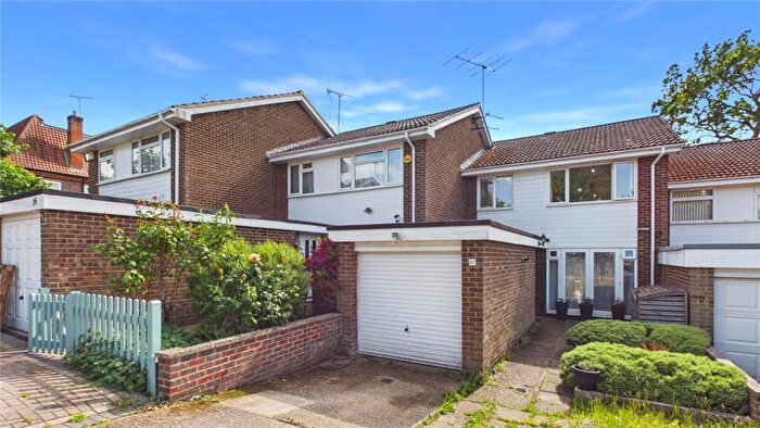3 Bedroom Terraced House For Sale In Wey Close, Camberley, Surrey, GU15