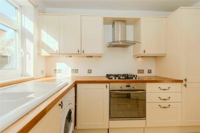2 Bedroom Apartment To Rent In Iddesleigh Road, Redland, Bristol, BS6