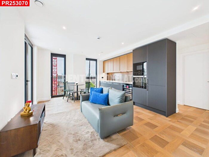 1 Bedroom Flat To Rent In Boxwood Gardens, Wapping, – Bedroom Flat, E1W