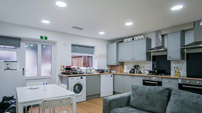 6 Bedroom Maisonette To Rent In Bodmin Grove, Birmingham, B7