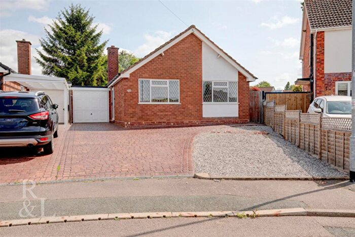 2 Bedroom Detached Bungalow For Sale In Lansdowne Crescent, Two Gates, Tamworth, B77