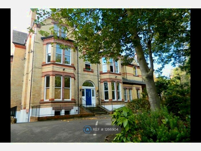 2 Bedroom Flat To Rent In Lakeside House, Liverpool L17