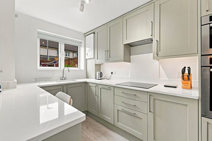 2 Bedroom Flat For Sale In Ryder Court, Church Road, Leyton, E10