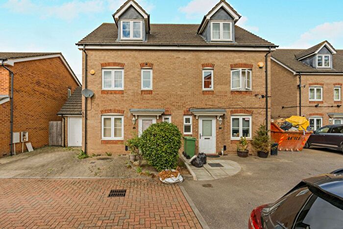4 Bedroom Semi-Detached House For Sale In Nine Acres Close, Hayes, UB3