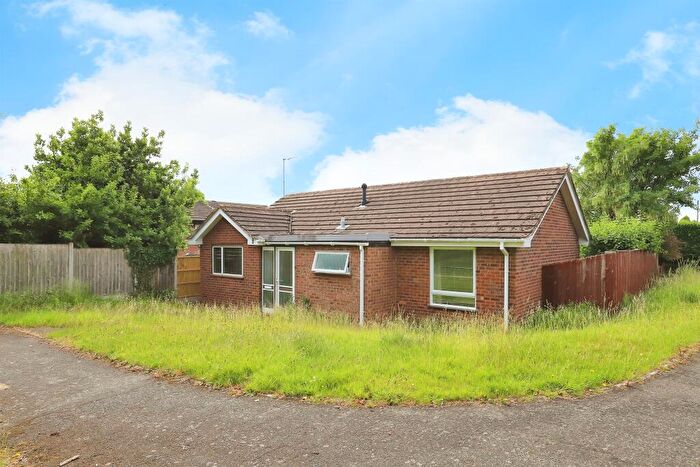 2 Bedroom Detached Bungalow For Sale In Magpie Way, Kidderminster, DY10
