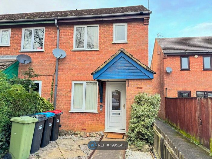 2 Bedroom Terraced House To Rent In Bosworth Close, Bletchley, Milton Keynes, MK3